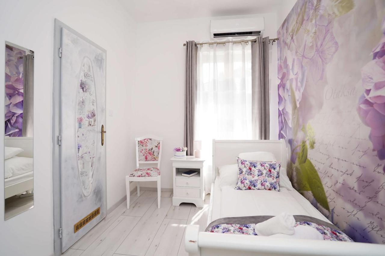 Villa Rose Garden Nyíregyháza Εξωτερικό φωτογραφία