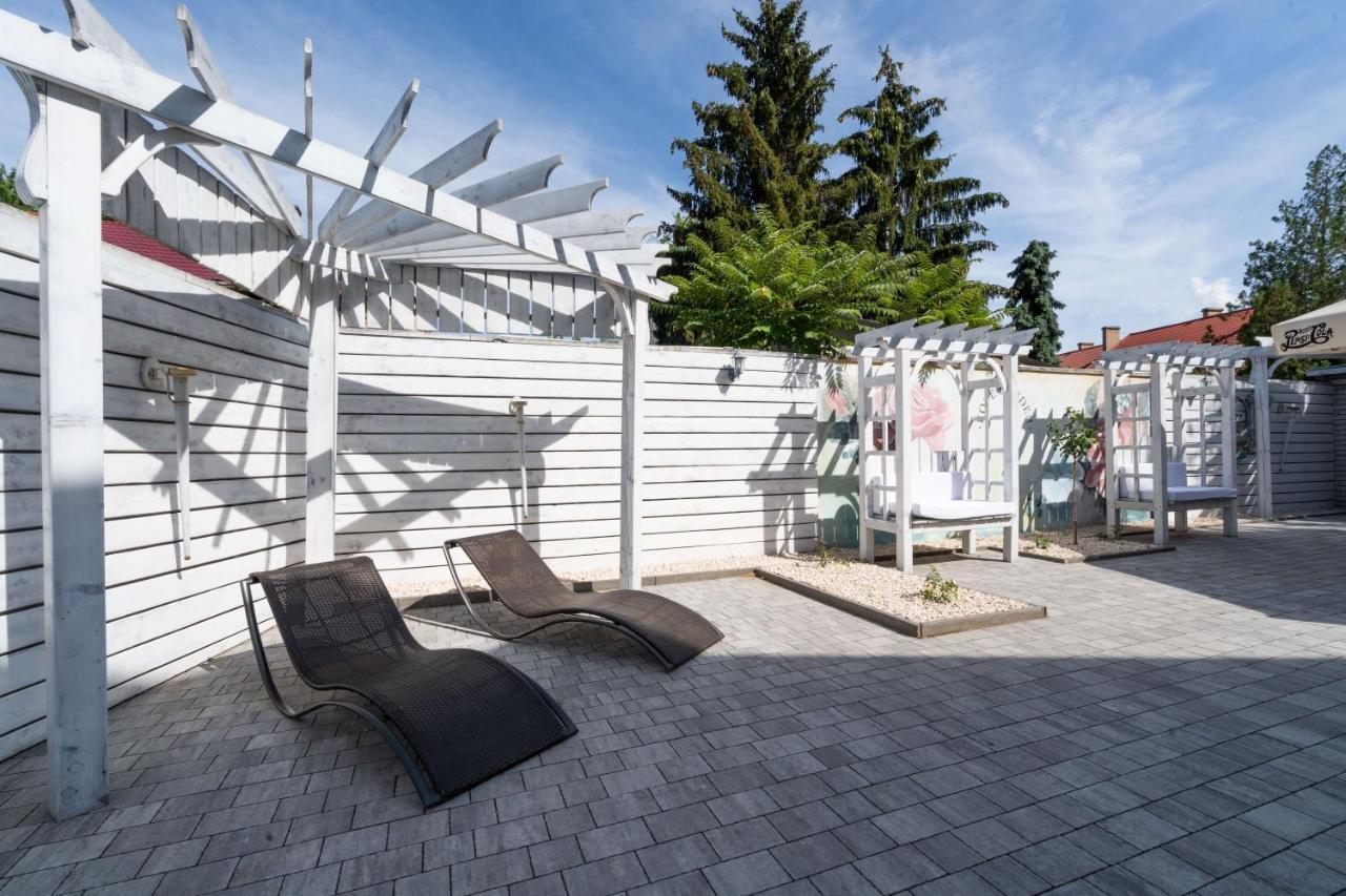 Villa Rose Garden Nyíregyháza Εξωτερικό φωτογραφία
