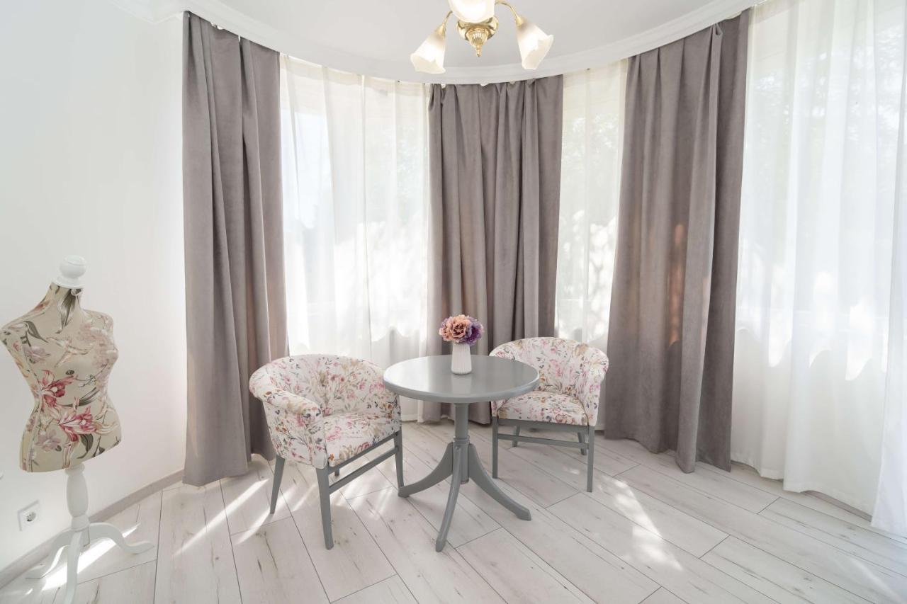 Villa Rose Garden Nyíregyháza Εξωτερικό φωτογραφία