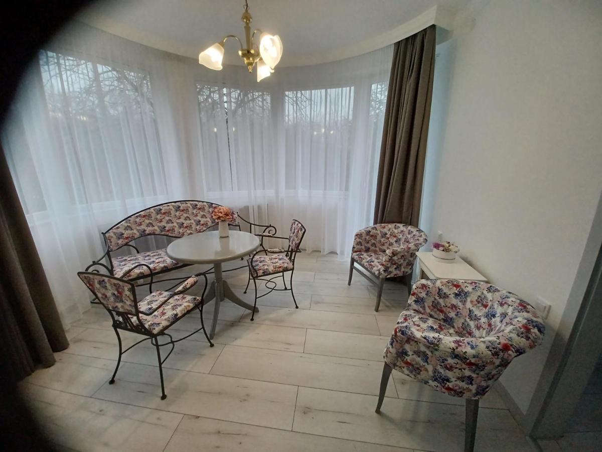 Villa Rose Garden Nyíregyháza Εξωτερικό φωτογραφία