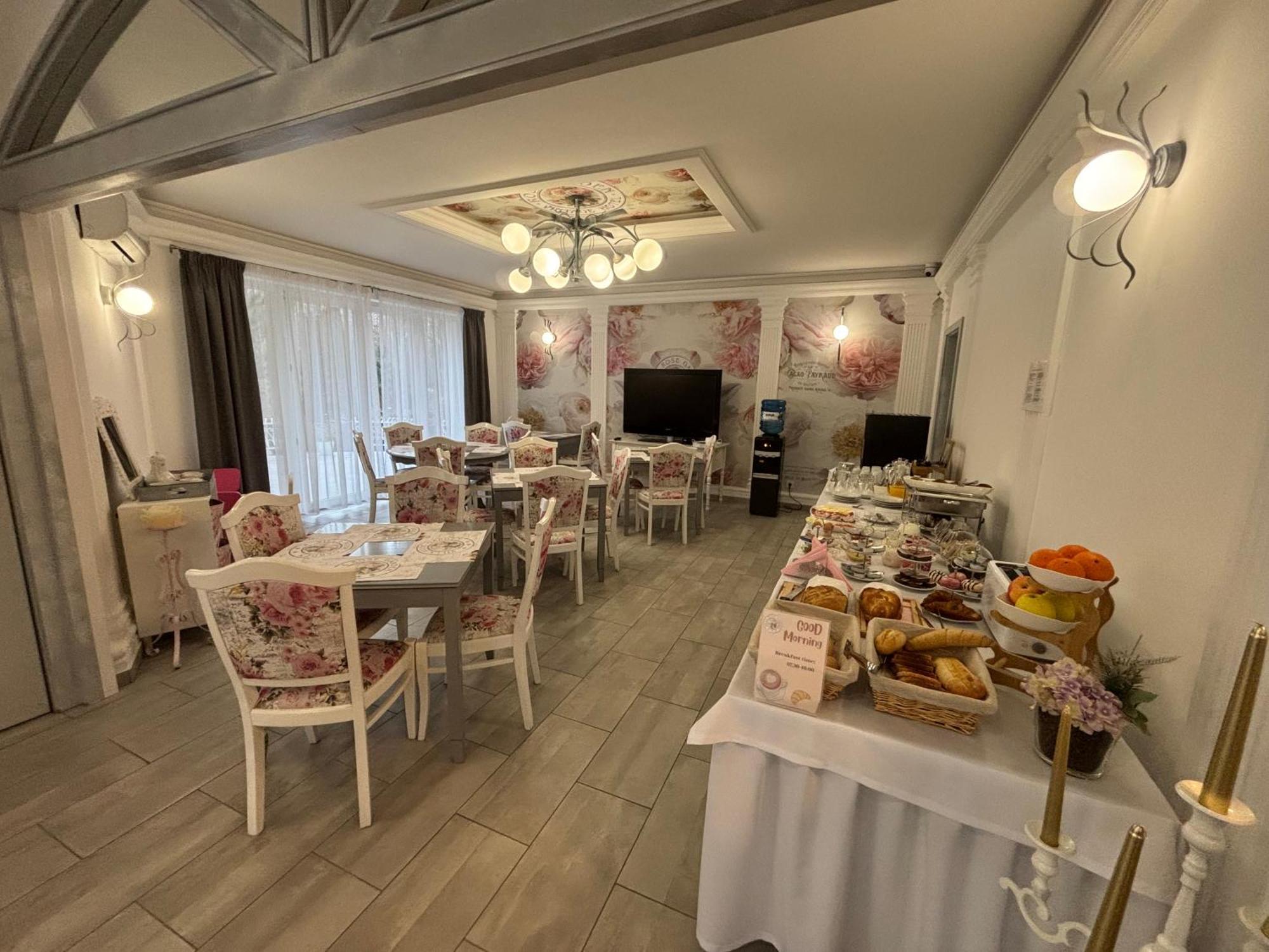 Villa Rose Garden Nyíregyháza Εξωτερικό φωτογραφία
